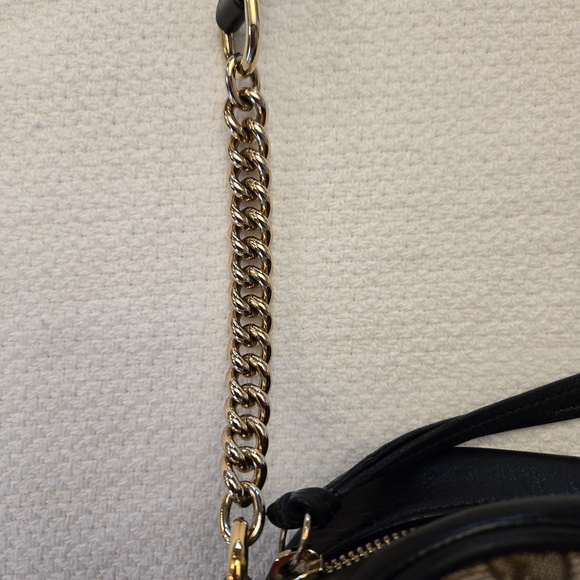 Gucci Marmont Beige and Black Crossbody Bag with Gold Logo - Picture 5 of 14